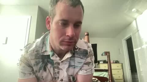 Snapshot of tleigh24 chatting on 24, 12, 2024 tleigh24 online show from 24, 12, 2024