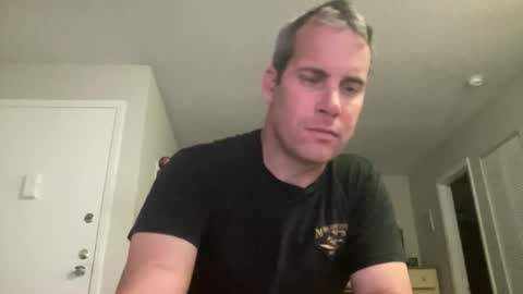 Snapshot of tleigh24 chatting on 17, 12, 2025 tleigh24 online show from 17, 12, 2025