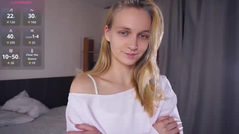 Snapshot of tobicovitt chatting on 10, 11, 2025 Mary online show from 10, 11, 2025