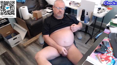 Snapshot of toddbator chatting on 17, 12, 2024 Todd Bator online show from 17, 12, 2024