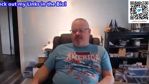 Snapshot of toddbator chatting on 12, 3, 2025 Todd Bator online show from 12, 3, 2025