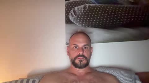 zurichcouple online show from 6, 8, 2026