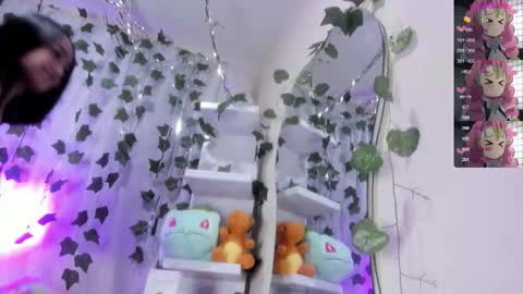 Snapshot of tokito_mitsuri chatting on 8, 11, 2025 tokito mitsuri online show from 8, 11, 2025