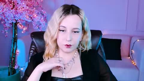 Tolli Moll online show from 22, 1, 2025