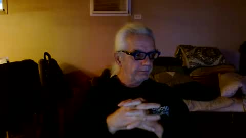 tom112292014 online show from 4, 1, 2025