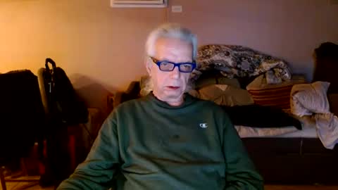 tom112292014 online show from 11, 1, 2025