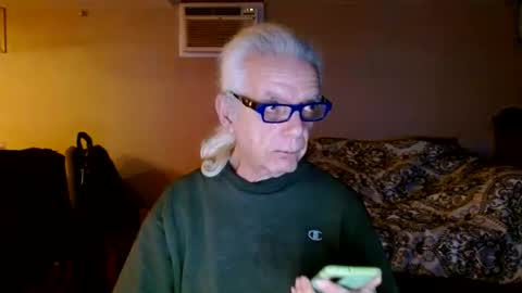 tom112292014 online show from 17, 1, 2025