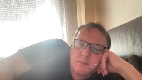 Tom online show from 2, 2, 2025