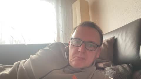 Tom online show from 7, 2, 2025