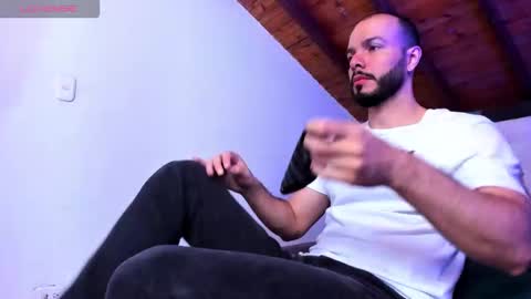   online show from 1, 2, 2026