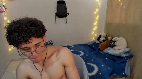 Snapshot of tom_blue10 chatting on 4, 12, 2025 Tom Blue online show from 4, 12, 2025