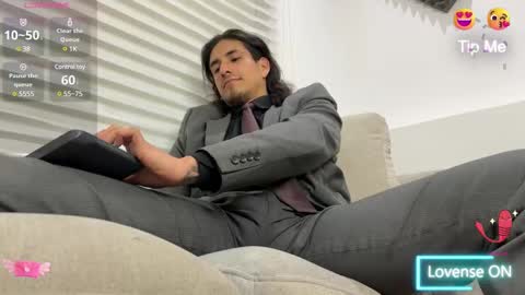 Snapshot of tom_blunt96 chatting on 24, 2, 2025 TOM online show from 24, 2, 2025