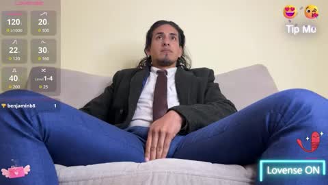 Snapshot of tom_blunt96 chatting on 8, 3, 2025 TOM online show from 8, 3, 2025