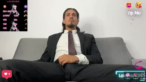 Snapshot of tom_blunt96 chatting on 14, 10, 2025 TOM online show from 14, 10, 2025