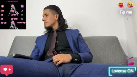 Snapshot of tom_blunt96 chatting on 30, 10, 2025 TOM online show from 30, 10, 2025