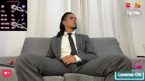 Snapshot of tom_blunt96 chatting on 3, 11, 2025 TOM online show from 3, 11, 2025