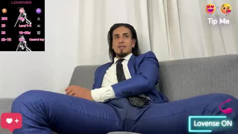 Snapshot of tom_blunt96 chatting on 6, 11, 2025 TOM online show from 6, 11, 2025