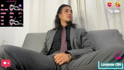 Snapshot of tom_blunt96 chatting on 10, 11, 2025 TOM online show from 10, 11, 2025