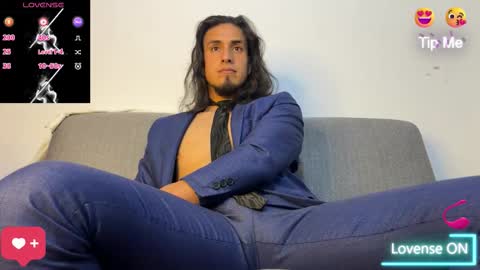 Snapshot of tom_blunt96 chatting on 28, 11, 2025 TOM online show from 28, 11, 2025