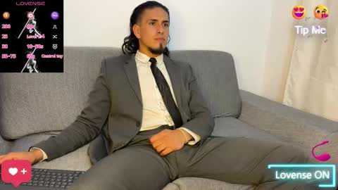 Snapshot of tom_blunt96 chatting on 29, 11, 2025 TOM online show from 29, 11, 2025