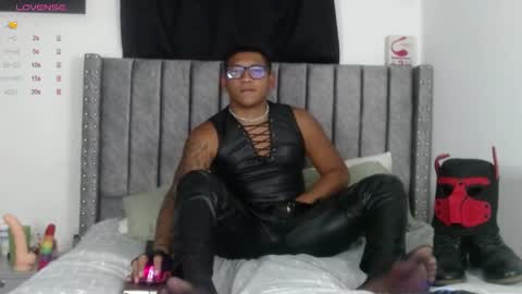 Snapshot of tom_brown12 chatting on 14, 1, 2025 Tom online show from 14, 1, 2025