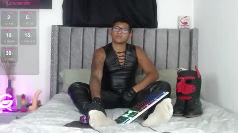 Snapshot of tom_brown12 chatting on 15, 1, 2025 Tom online show from 15, 1, 2025