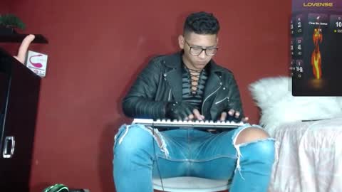 Snapshot of tom_brown12 chatting on 12, 2, 2025 Tom online show from 12, 2, 2025