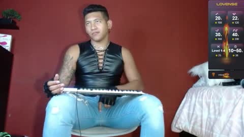 Snapshot of tom_brown12 chatting on 17, 2, 2025 Tom online show from 17, 2, 2025