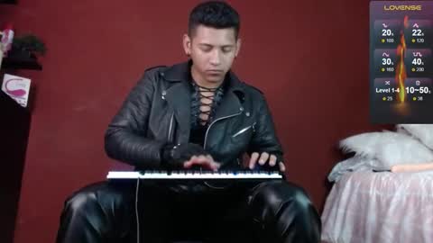 Snapshot of tom_brown12 chatting on 20, 2, 2025 Tom online show from 20, 2, 2025