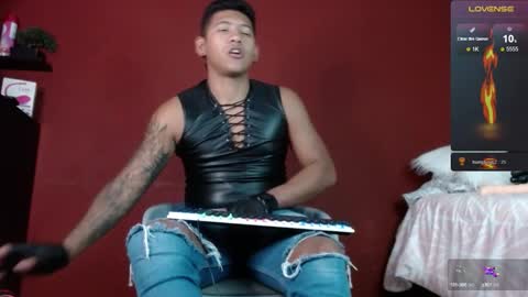 Snapshot of tom_brown12 chatting on 21, 2, 2025 Tom online show from 21, 2, 2025