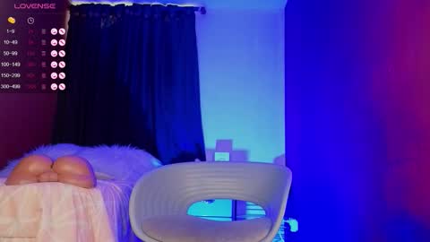 Snapshot of tom_brown12 chatting on 8, 10, 2025 Tom online show from 8, 10, 2025