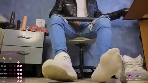 Tom online show from 6, 2, 2026