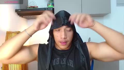 Tom muscle1 online show from 7, 2, 2025