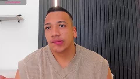 Tom muscle1 online show from 12, 9, 2025