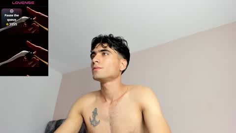 Snapshot of tom_walton chatting on 31, 10, 2025 tom online show from 31, 10, 2025