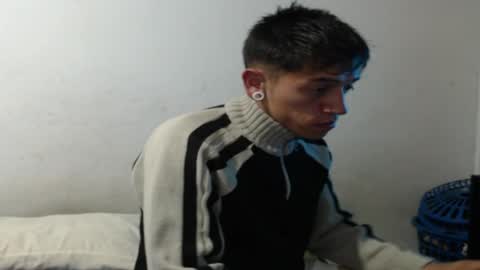 tomas_turbado_ online show from 7, 4, 2026