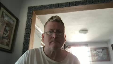 Hola online show from 31, 1, 2025