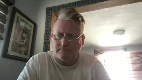 Hola online show from 5, 2, 2025