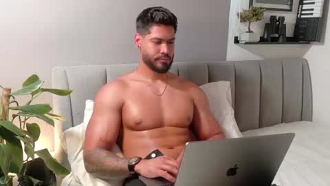 Tomas Ferrer online show from 12, 6, 2026