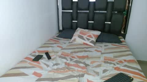 tomaz_18 online show from 7, 4, 2026