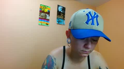 Snapshot of tomboyblue chatting on 14, 7, 2026 Blue online show from 14, 7, 2026