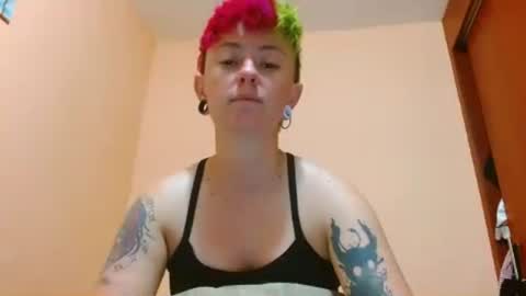 Snapshot of tomboyblue chatting on 1, 8, 2026 Blue online show from 1, 8, 2026