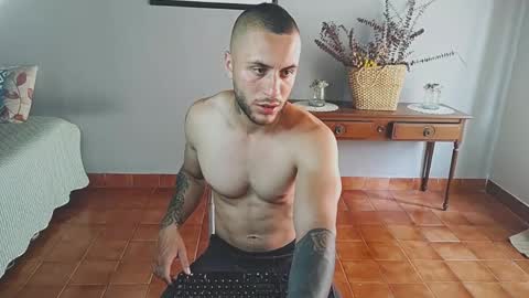tomDavisXl online show from 25, 5, 2026
