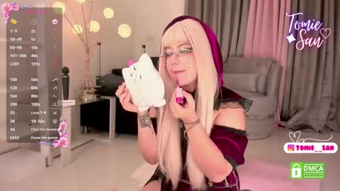 Snapshot of tomie_san chatting on 10, 2, 2025 Tomie online show from 10, 2, 2025