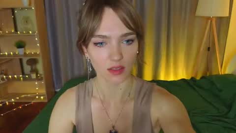 Snapshot of tomikavilandre chatting on 5, 7, 2026 Lana online show from 5, 7, 2026