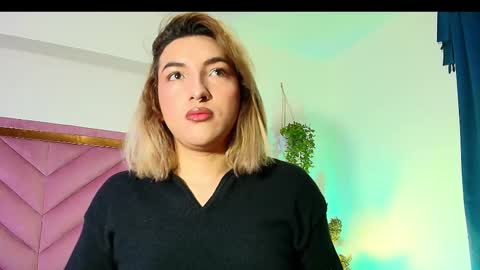 Snapshot of tomlondon_ chatting on 2, 10, 2025 online show from 2, 10, 2025