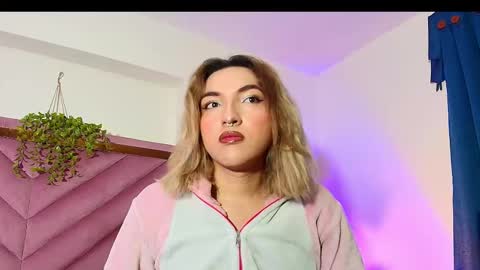 Snapshot of tomlondon_ chatting on 14, 10, 2025 online show from 14, 10, 2025