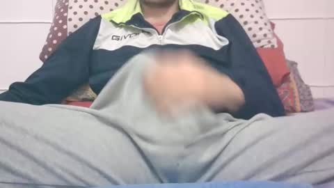 Snapshot of tommaso9046 chatting on 18, 1, 2025 tommaso9046 online show from 18, 1, 2025