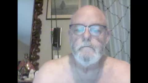 Snapshot of tommierose chatting on 5, 11, 2025 Tommie online show from 5, 11, 2025