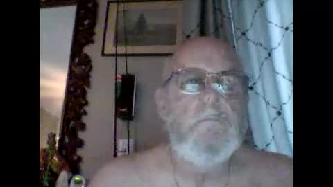 Snapshot of tommierose chatting on 13, 11, 2025 Tommie online show from 13, 11, 2025